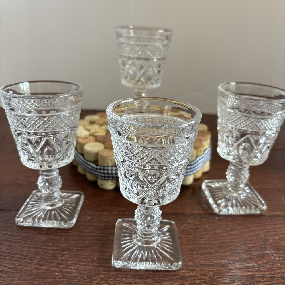 Vintage‎ Pressed Glass Cordial Glasses Set of 4 Diamond Arch Pattern Square Base
